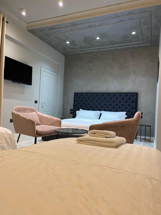 Ardenica Boutique Hotel Lushnjë Exteriör bild
