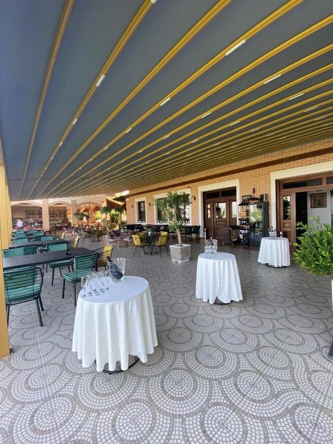 Ardenica Boutique Hotel Lushnjë Exteriör bild