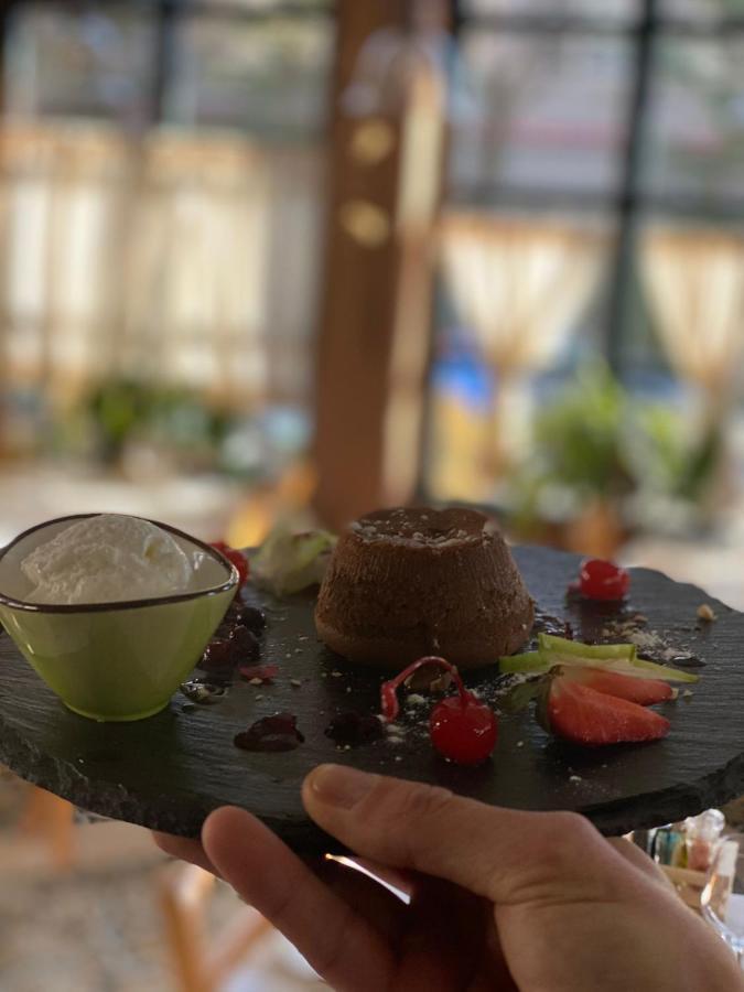 Ardenica Boutique Hotel Lushnjë Exteriör bild