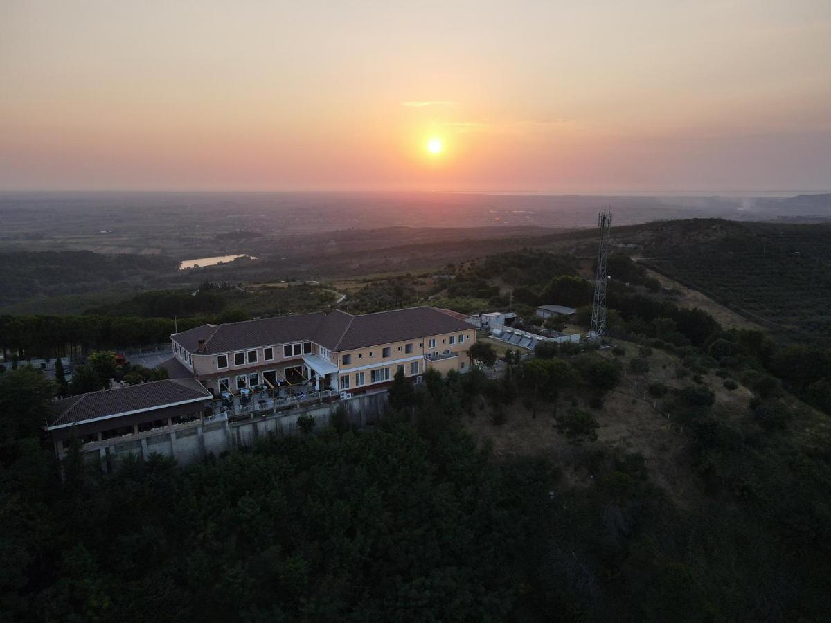 Ardenica Boutique Hotel Lushnjë Exteriör bild